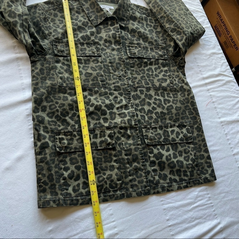 Good American The Camo Schacket Jacket in Sage Leopard ButtonUp Size Small - Picture 10 of 13